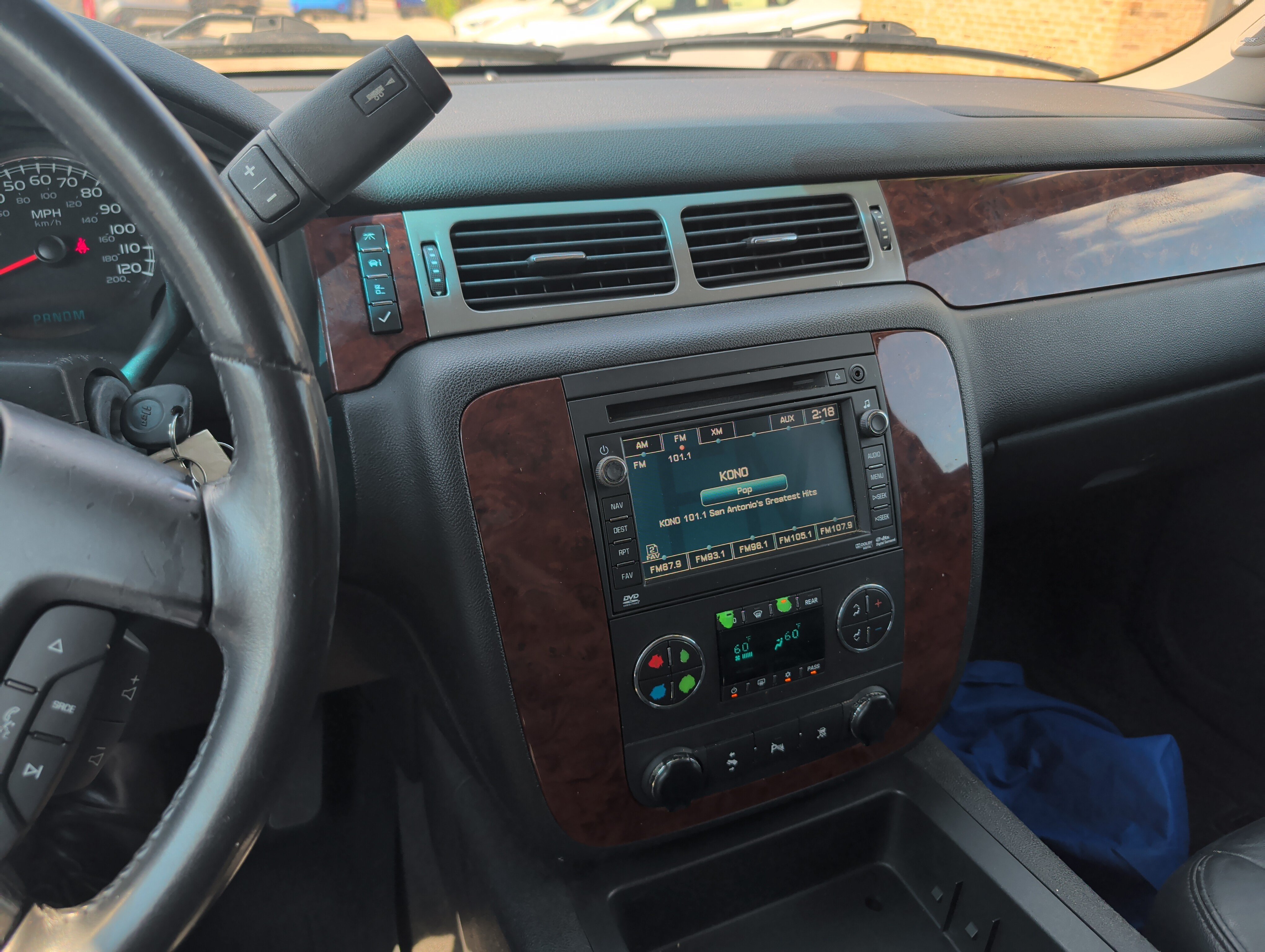 Used 2010 Chevrolet Suburban LT AWD/4WD image 33