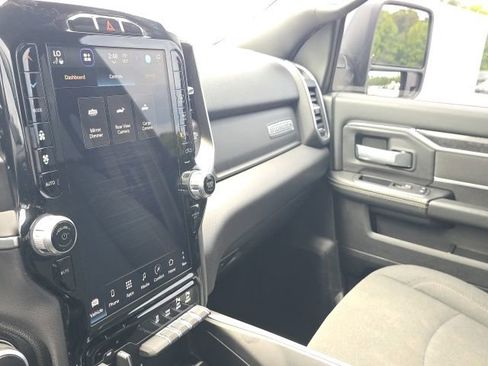 Used 2024 RAM 2500 Big Horn w/ Night Edition AWD/4WD image 27