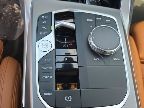 Used 2025 BMW M240i Coupe image 17