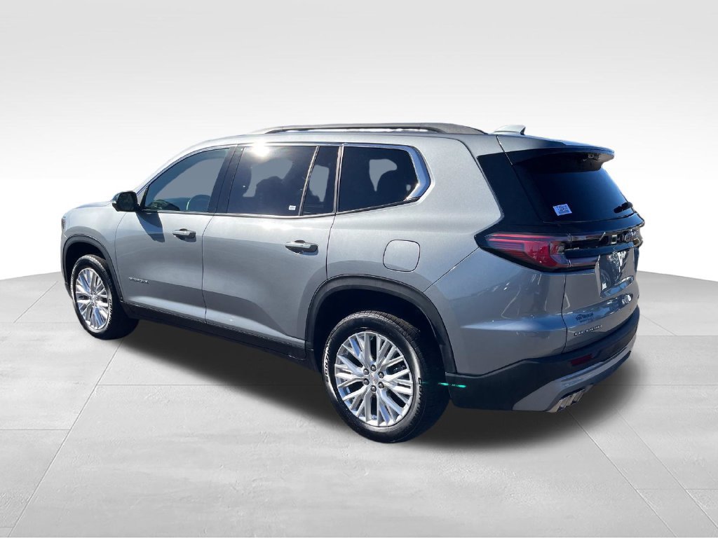 Used 2026 GMC Acadia Elevation w/ Elevation Premium Package FWD image 3