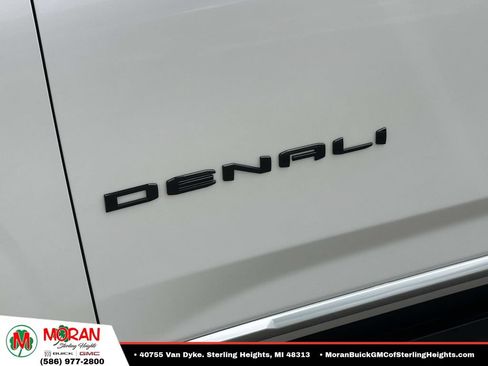 Used 2023 GMC Yukon Denali AWD/4WD image 10