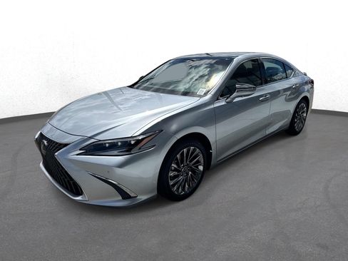 Used 2024 Lexus ES 350 Ultra Luxury w/ Accessory Package (Z2) FWD image 7