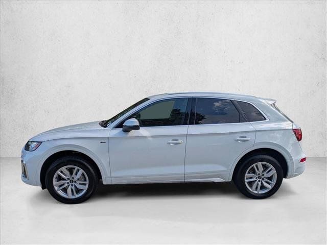 Used 2023 Audi Q5 2.0T Premium w/ Convenience Package AWD/4WD image 9