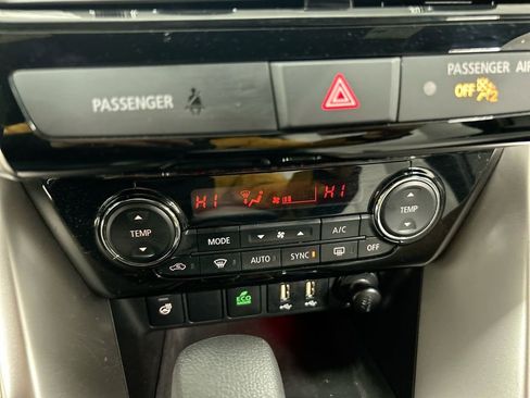 Used 2023 Mitsubishi Eclipse Cross SEL image 17