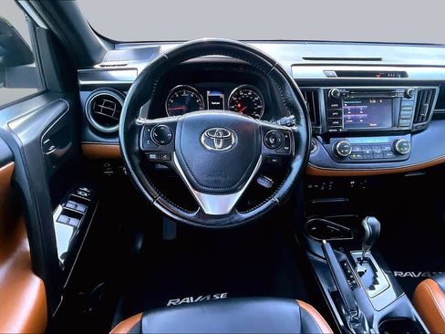 Used 2018 Toyota RAV4 SE w/ Power Extra Value Package FWD image 6