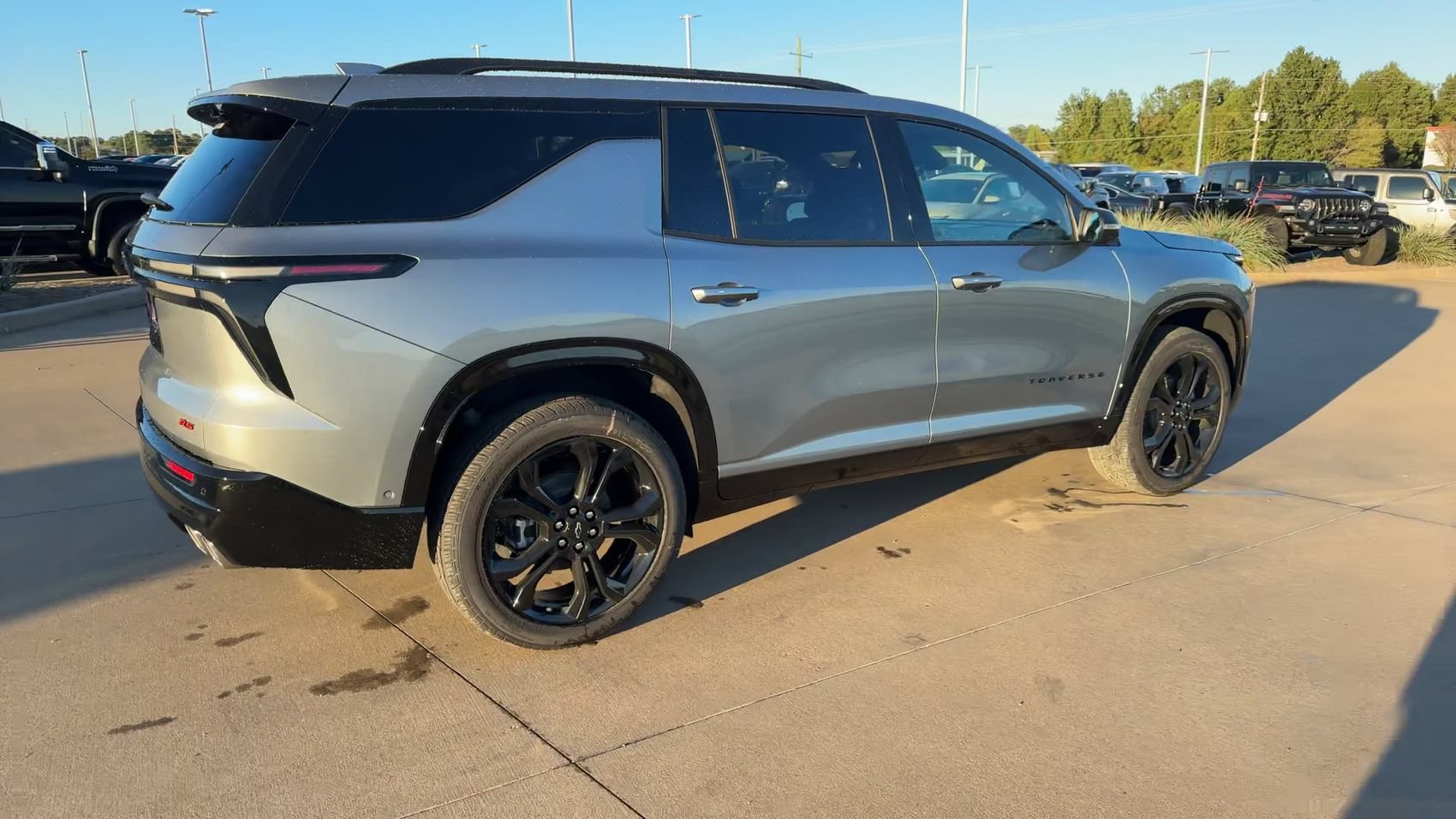 New 2027 Chevrolet Traverse RS FWD image 9