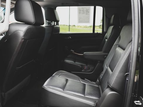 Used 2017 Chevrolet Suburban Premier AWD/4WD image 26