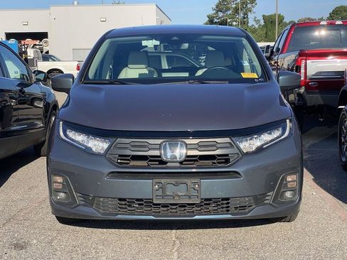 Used 2025 Honda Odyssey EX-L image 2