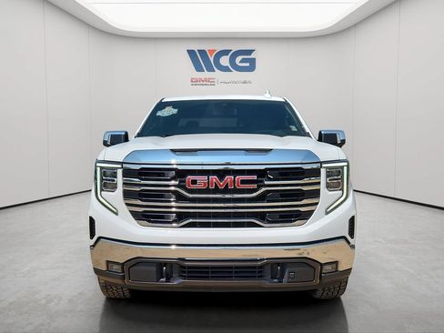 Used 2023 GMC Sierra 1500 SLT AWD/4WD image 6
