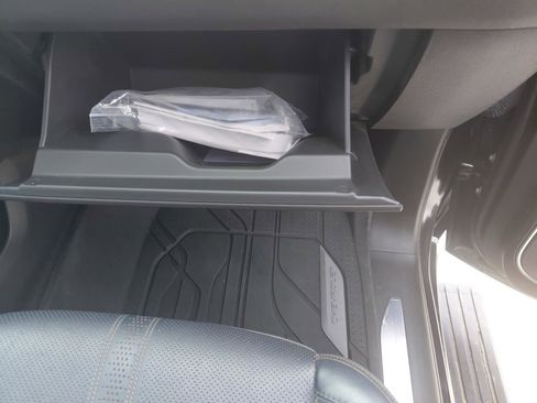 Used 2022 Chevrolet Silverado 1500 High Country w/ High Country Premium Package image 34