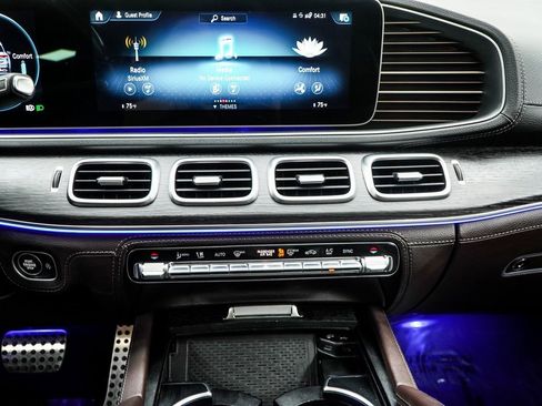 Used 2022 Mercedes-Benz GLS 580 4MATIC image 22