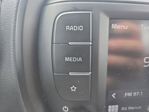 Certified 2025 Kia Soul LX image 15