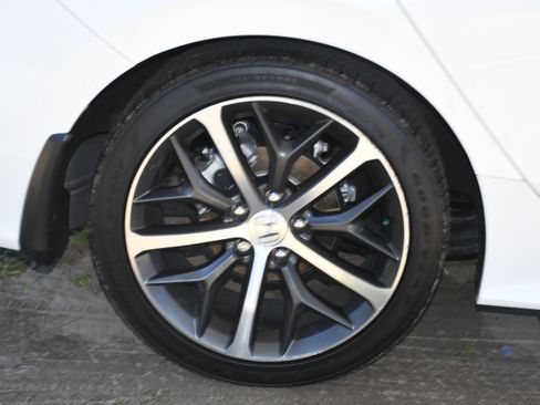 Used 2024 Honda Civic Touring image 22