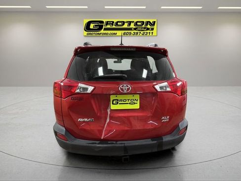 Used 2015 Toyota RAV4 XLE AWD/4WD image 4