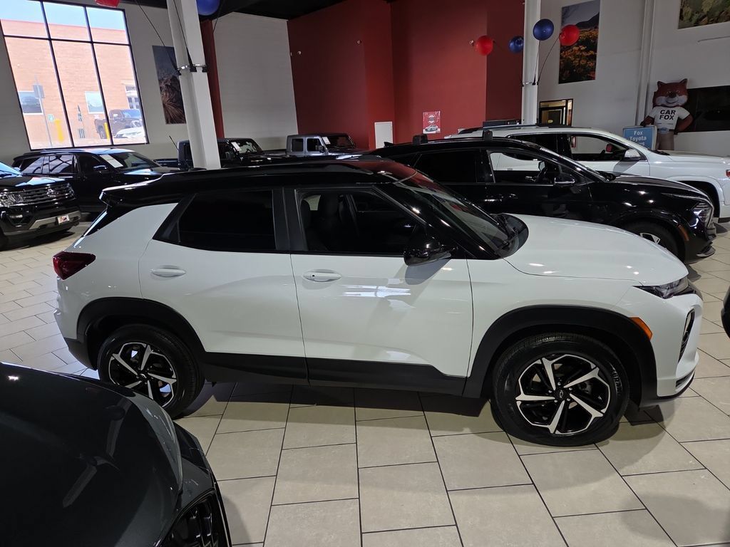 Used 2023 Chevrolet TrailBlazer RS AWD/4WD image 4
