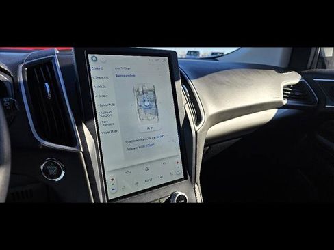 Used 2023 Ford Edge SEL image 14