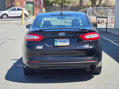Used 2016 Ford Fusion SE FWD image 6