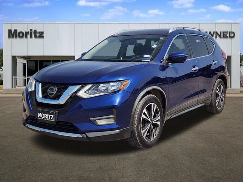 Used 2020 Nissan Rogue SV w/ Sun & Sound Touring Package FWD image 1