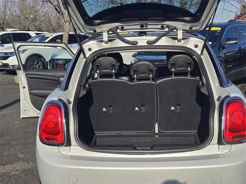 Used 2015 MINI Cooper 4-Door Hardtop image 19