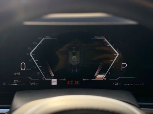 Certified 2025 BMW X5 xDrive40i w/ M Sport Package image 13