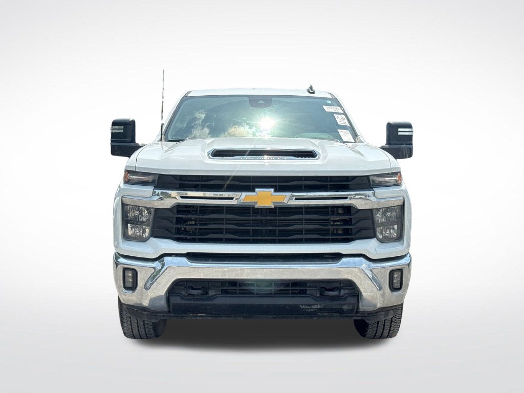 Used 2024 Chevrolet Silverado 2500 LT AWD/4WD image 9
