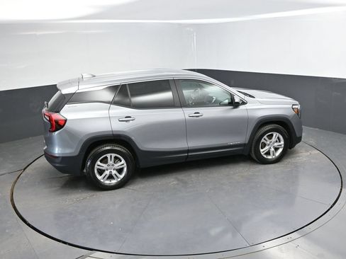 Used 2024 GMC Terrain SLE AWD/4WD image 31