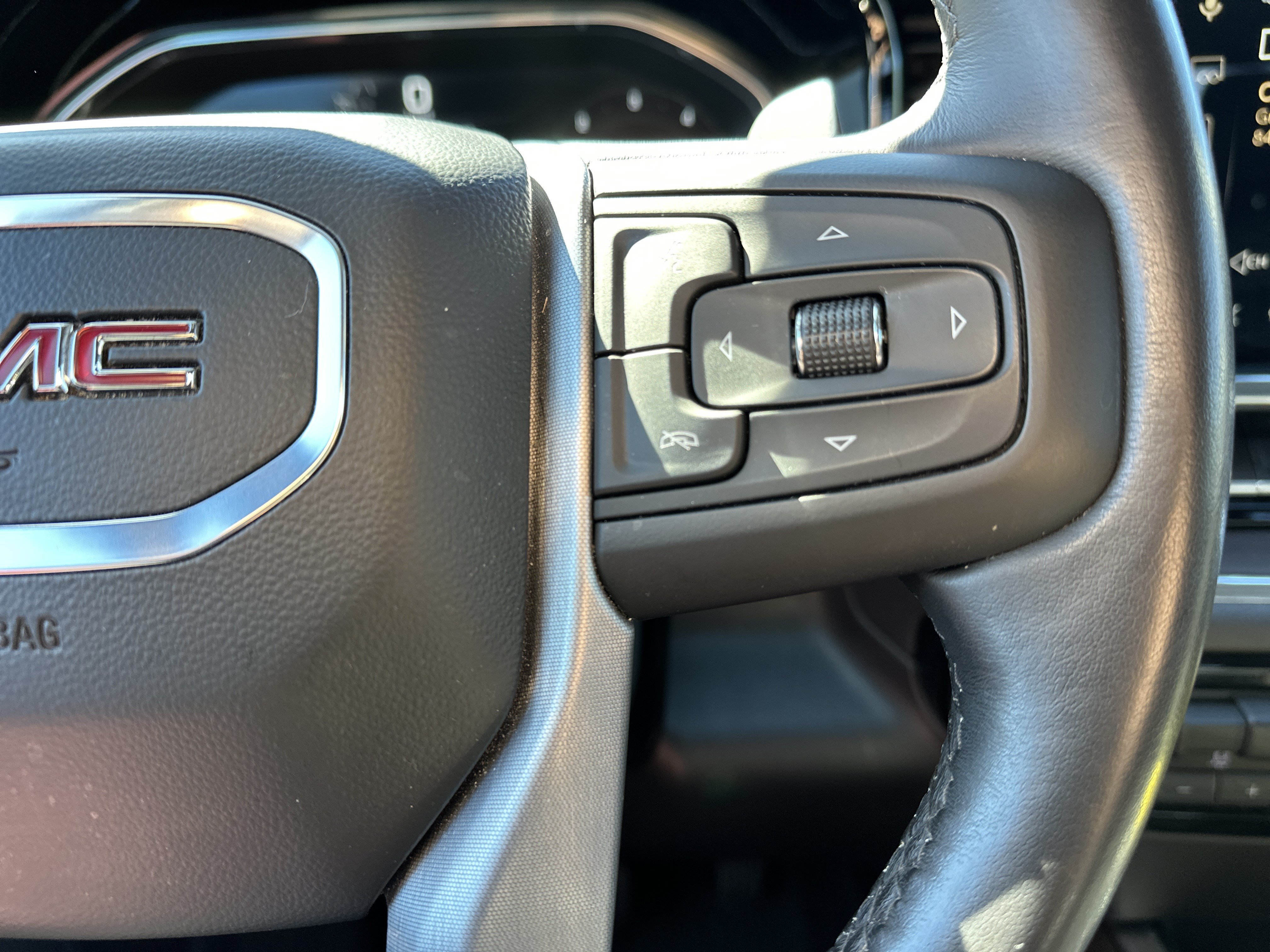 Used 2023 GMC Sierra 1500 SLT w/ SLT Premium Plus Package AWD/4WD image 19