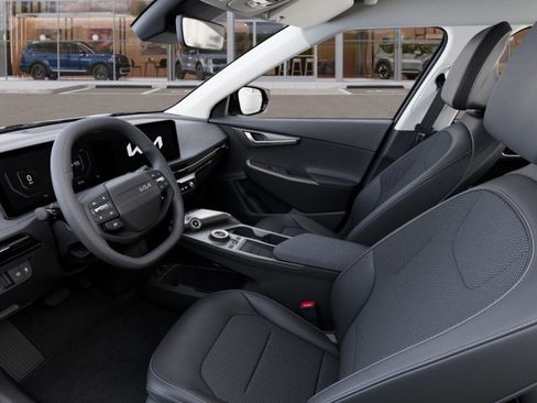 New 2025 Kia EV6 Light w/ Light LR Technology Package image 17