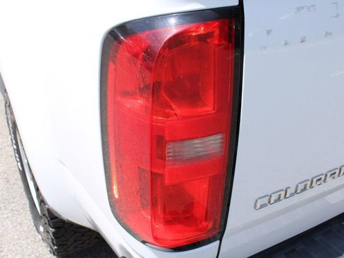 Used 2019 Chevrolet Colorado W/T w/ WT Convenience Package AWD/4WD image 10