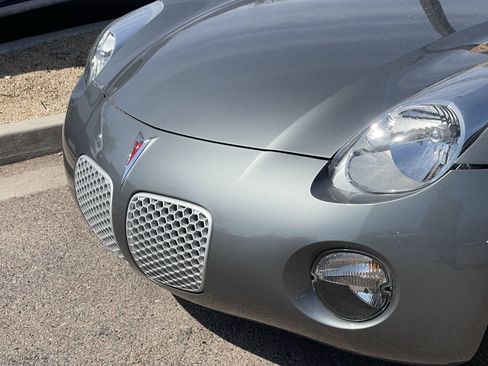 Used 2006 Pontiac Solstice Convertible w/ Premium Package RWD image 9
