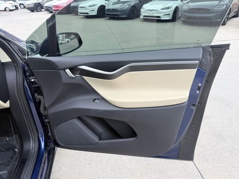 Used 2017 Tesla Model X 75D image 43