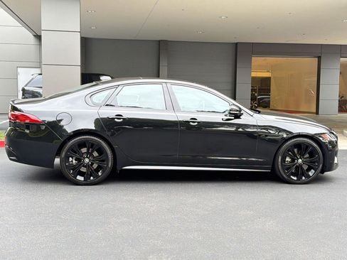 Used 2024 Jaguar XF R-Dynamic SE image 8