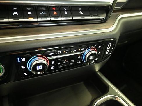 Used 2022 GMC Sierra 1500 SLT w/ SLT Convenience Package image 20