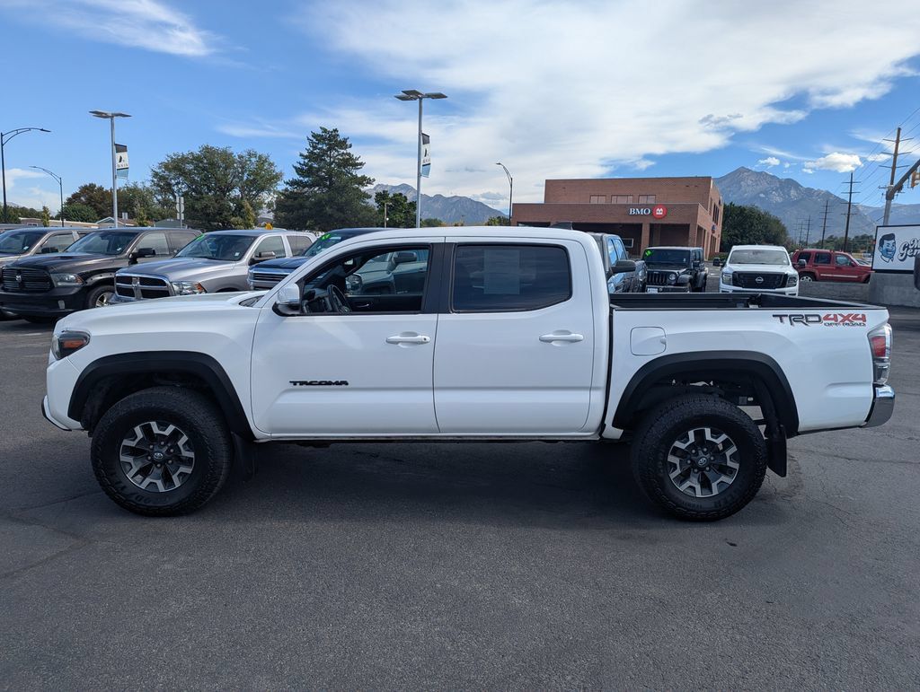 Used 2023 Toyota Tacoma TRD Off-Road AWD/4WD image 10