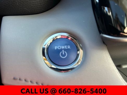 Used 2022 Toyota Highlander XLE image 29