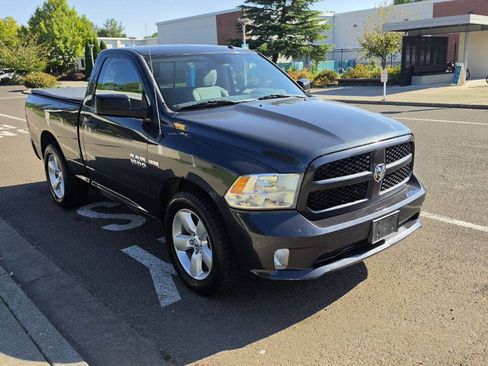 Used 2014 RAM 1500 Express RWD image 3