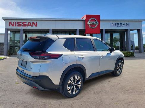 Certified 2023 Nissan Rogue SV image 5