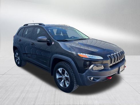 Used 2015 Jeep Cherokee Trailhawk w/ Comfort/Convenience Group image 3