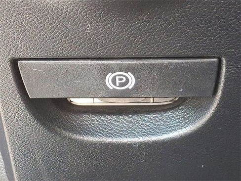 Used 2022 Dodge Challenger R/T w/ Plus Package image 23