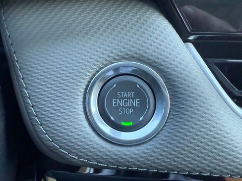 New 2026 Chevrolet Equinox LT w/ Convenience Package II image 36