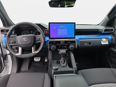 Used 2025 Toyota Tacoma TRD Sport RWD image 9