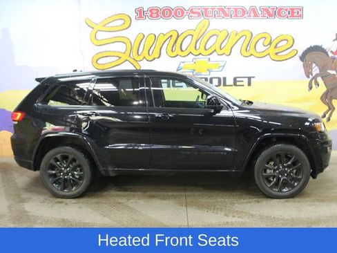 Used 2021 Jeep Grand Cherokee Laredo X AWD/4WD image 1