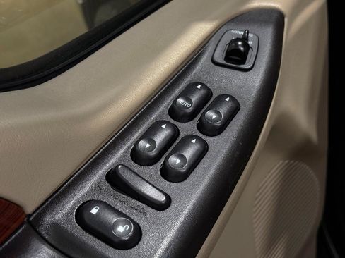 Used 2005 Ford F350 Lariat RWD image 30