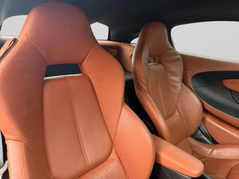 Used 2016 McLaren 570S Coupe RWD image 29