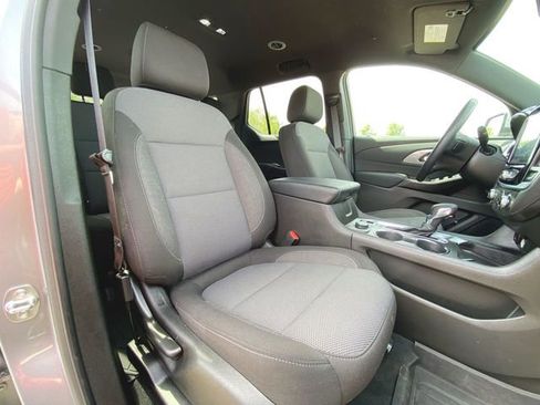 Used 2024 Chevrolet Traverse LT FWD image 26
