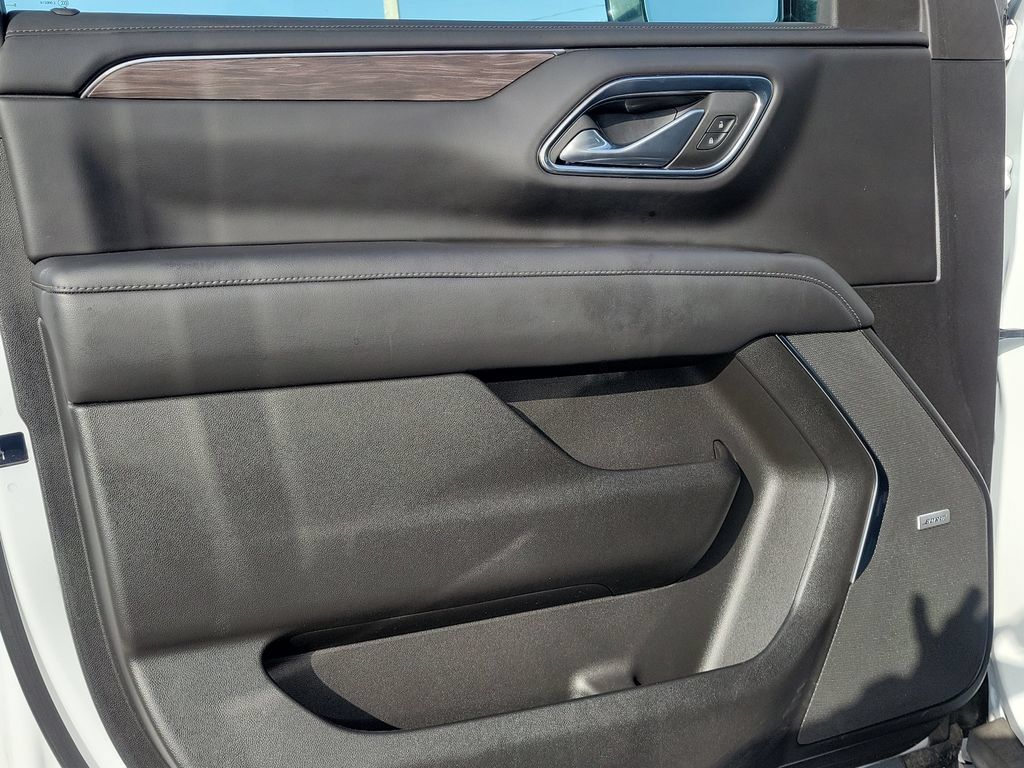 Used 2023 Chevrolet Tahoe LT w/ Luxury Package RWD image 11