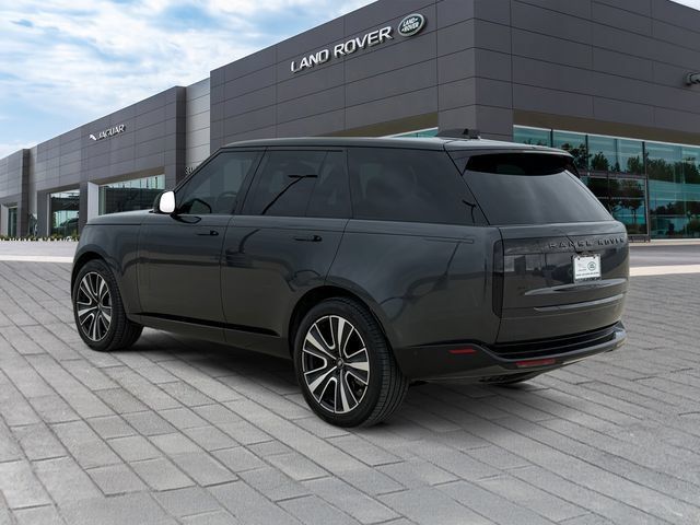 Used 2024 Land Rover Range Rover SE AWD/4WD image 3