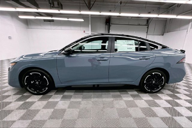New 2027 Nissan Sentra SR FWD image 18