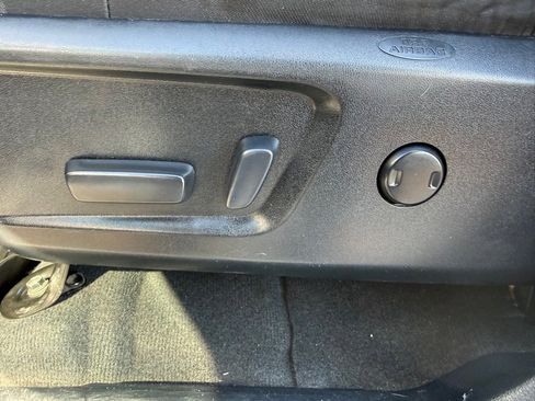 Used 2014 Toyota Tundra SR5 w/ SR5 Upgrade Package image 21