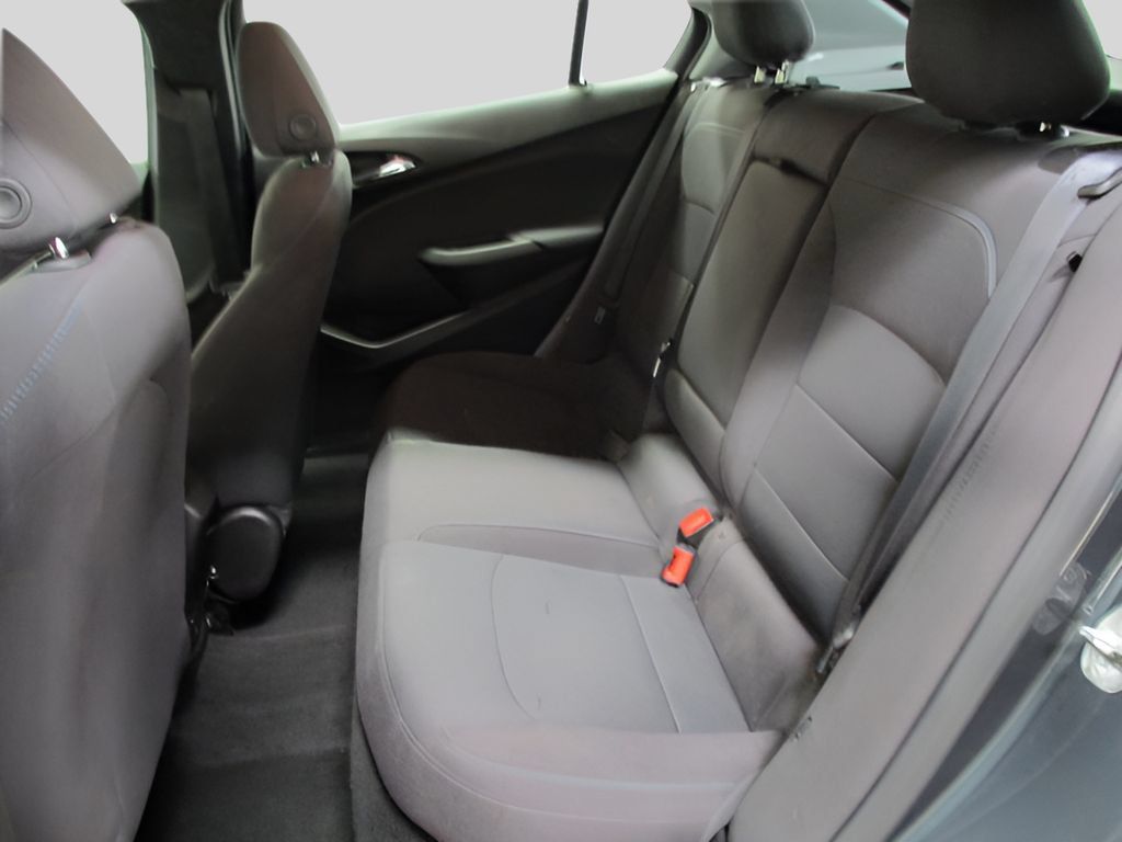 Used 2019 Chevrolet Cruze LT FWD image 17